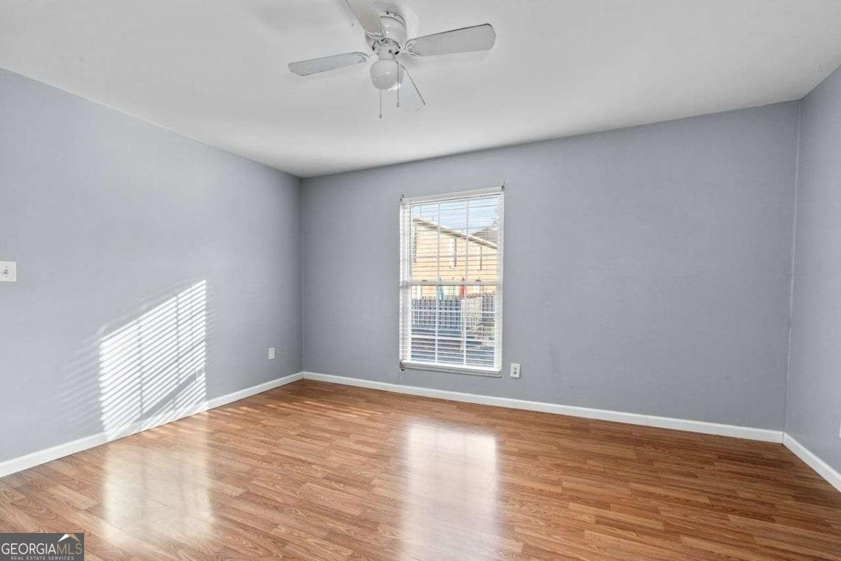 5667 KINGSPORT Drive Atlanta - 20
