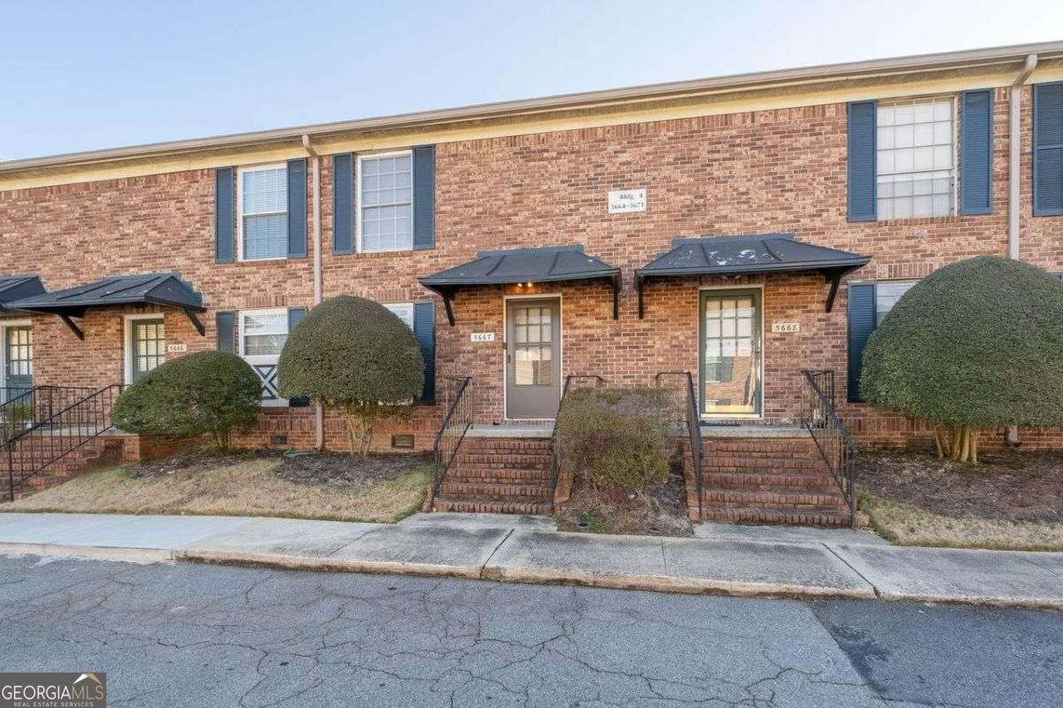 5667 KINGSPORT Drive Atlanta - 3