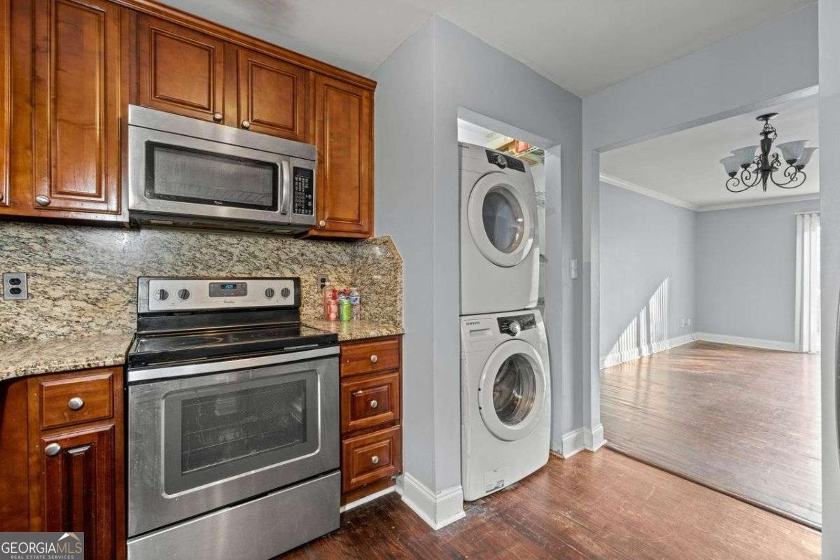 5667 KINGSPORT Drive Atlanta - 8