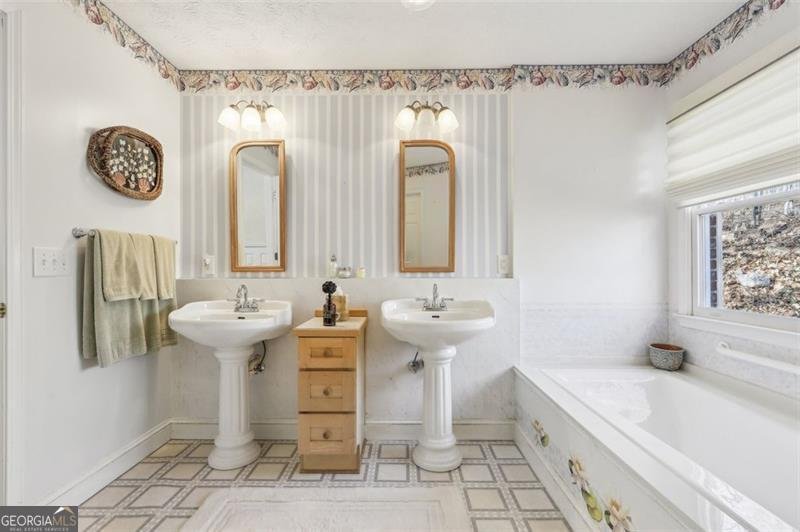 301 BENSON Road Dallas - 17