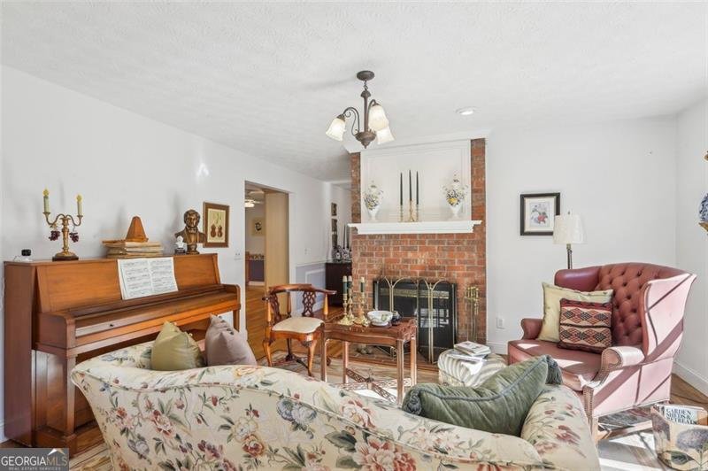 301 BENSON Road Dallas - 39