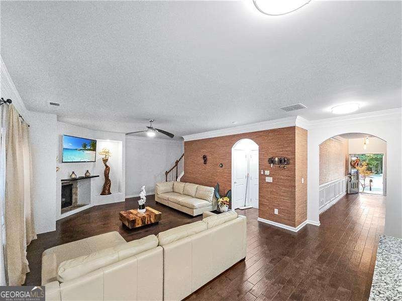 3945 SILVERTHORN Trace Cumming - 15
