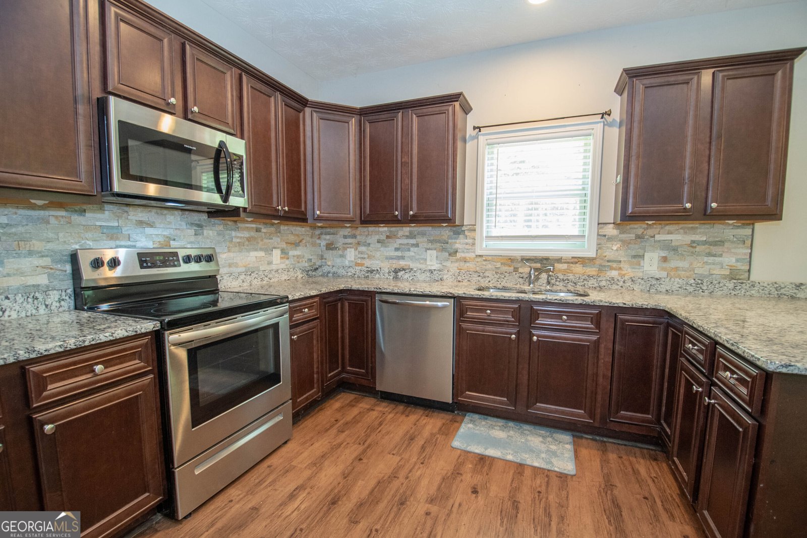 157 Amhurst Circle West Point - 9
