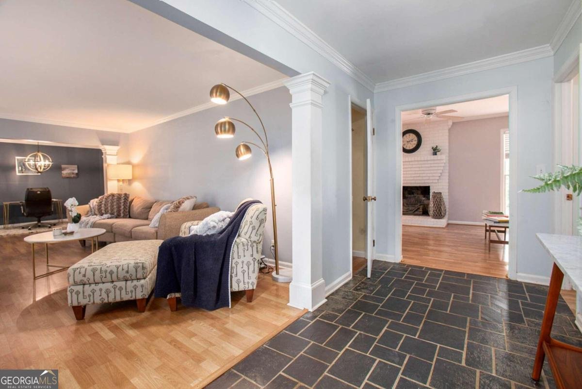 5513 Peachtree Road Dunwoody - 5