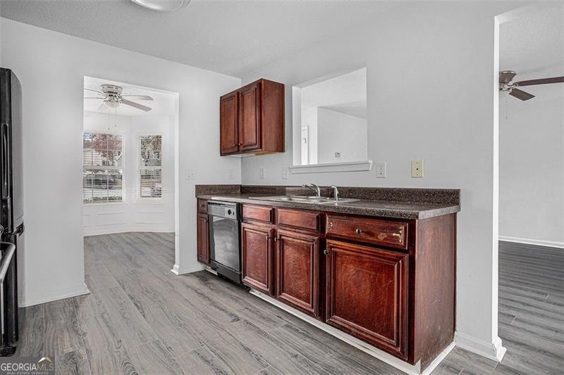 6876 WILDBOAR Drive Fairburn - 9