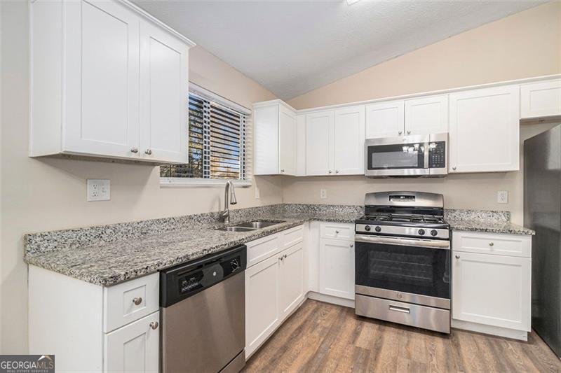 3901 WOOD Path Stone Mountain - 7