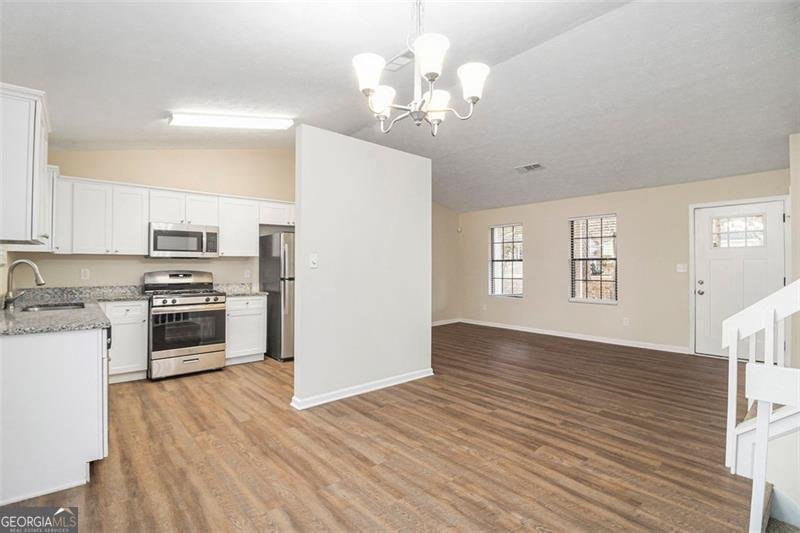 3901 WOOD Path Stone Mountain - 8
