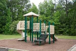 131 Garden Walk West Point - 23