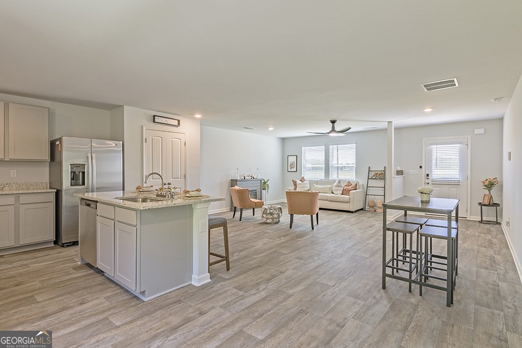 131 Garden Walk West Point - 7