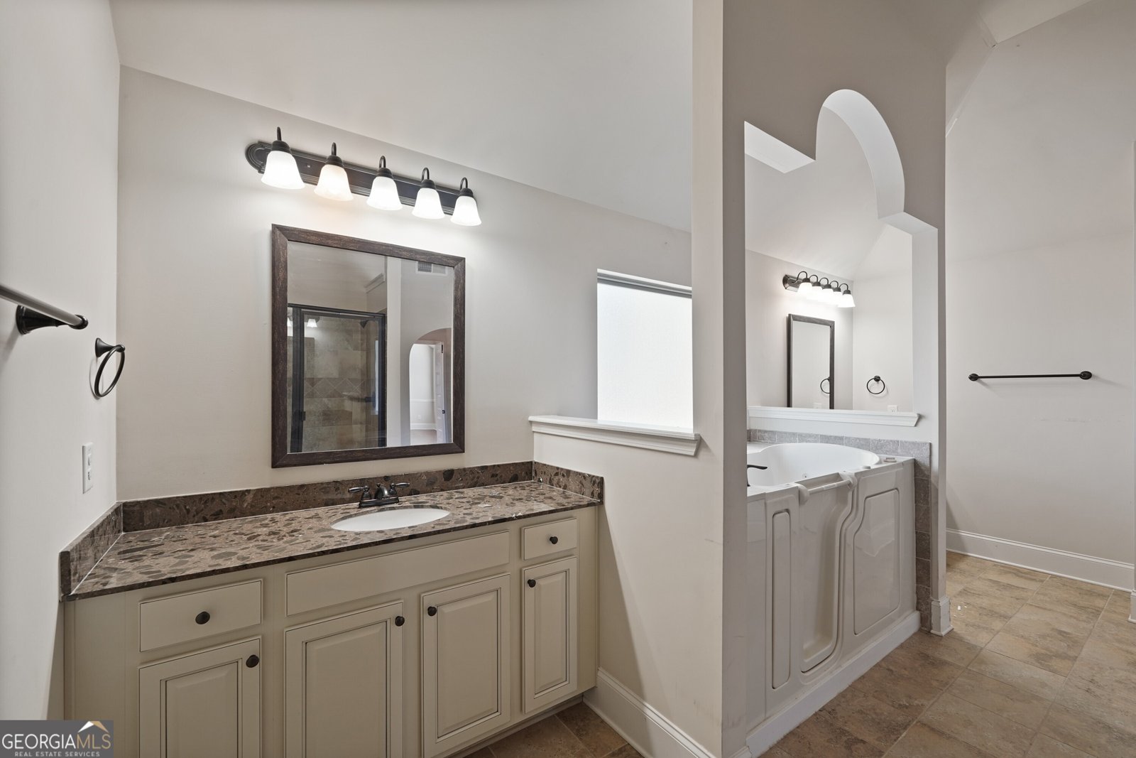 1504 Everson Walk Hampton - 58