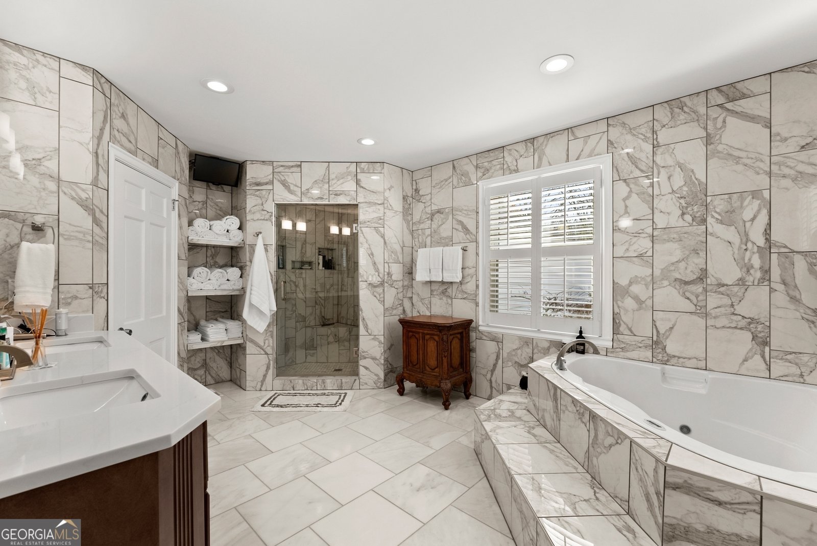 669 Dixon Drive Gainesville - 28