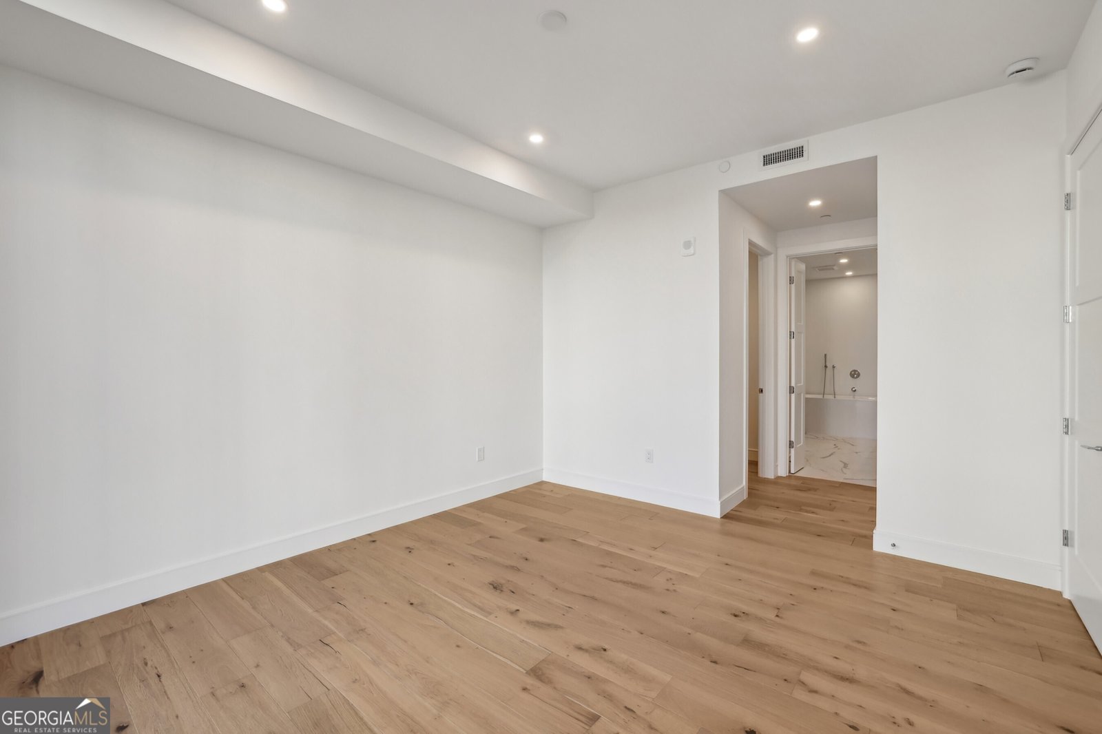 2425 Peachtree Road Atlanta - 13