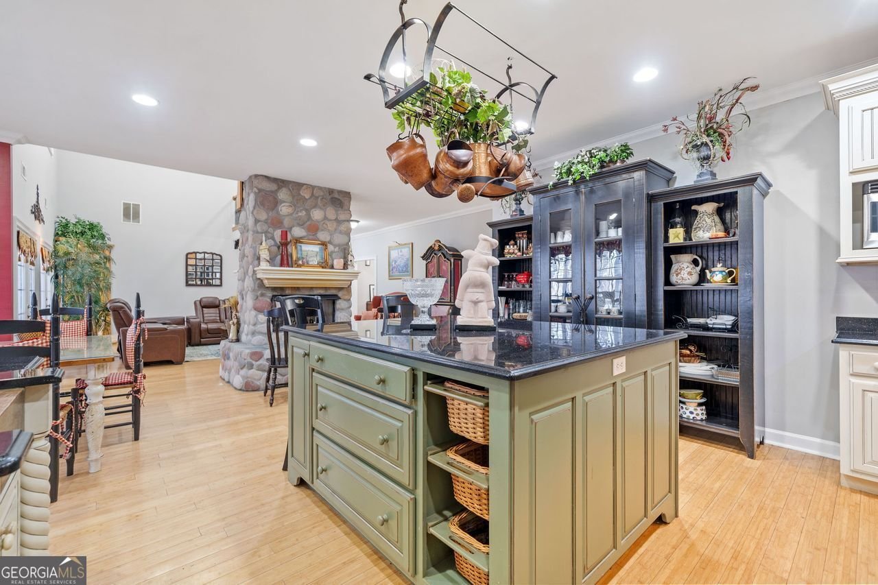 10 MOSS LANDING Acworth - 25