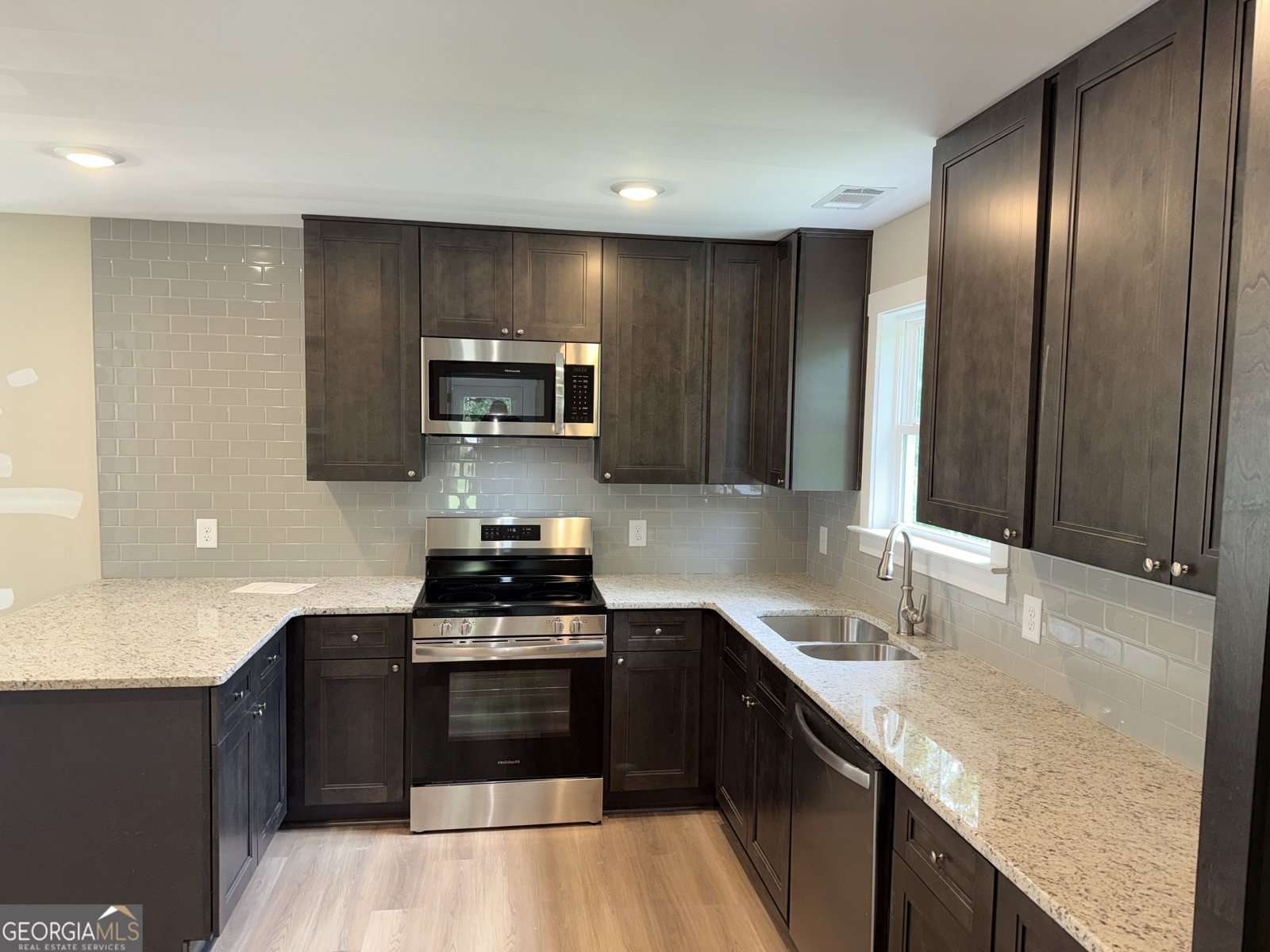 900 B N Parkway LaGrange - 6