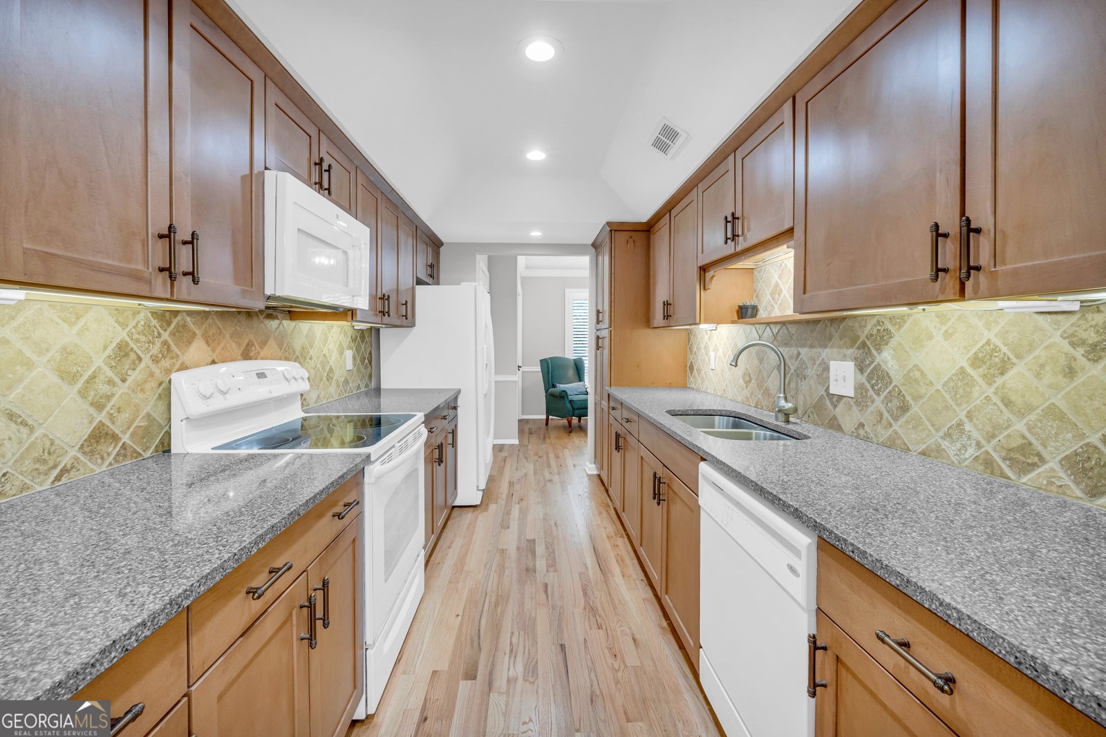 3252 Clairmont North Brookhaven - 14