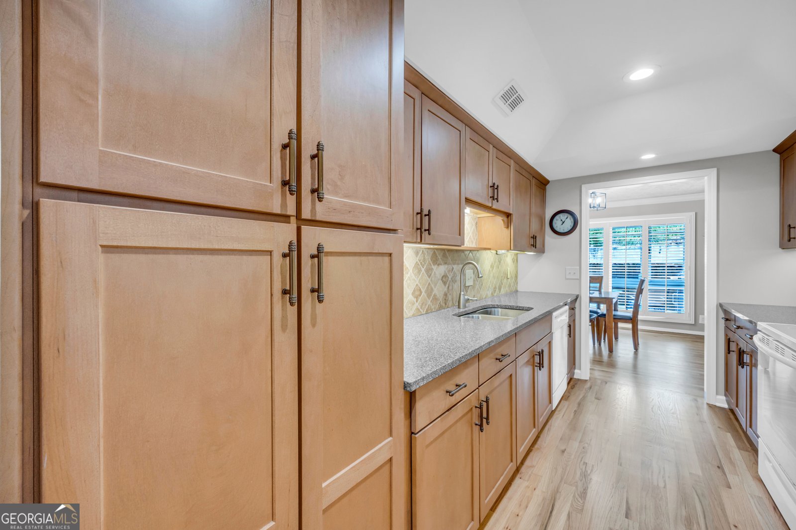 3252 Clairmont North Brookhaven - 16