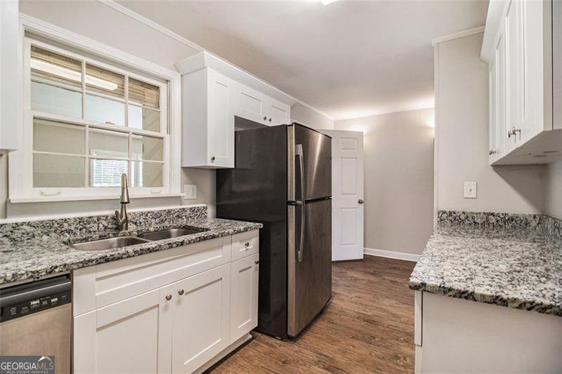 4071 WILLIAMSBURG Drive Atlanta - 11