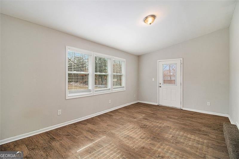 4071 WILLIAMSBURG Drive Atlanta - 12