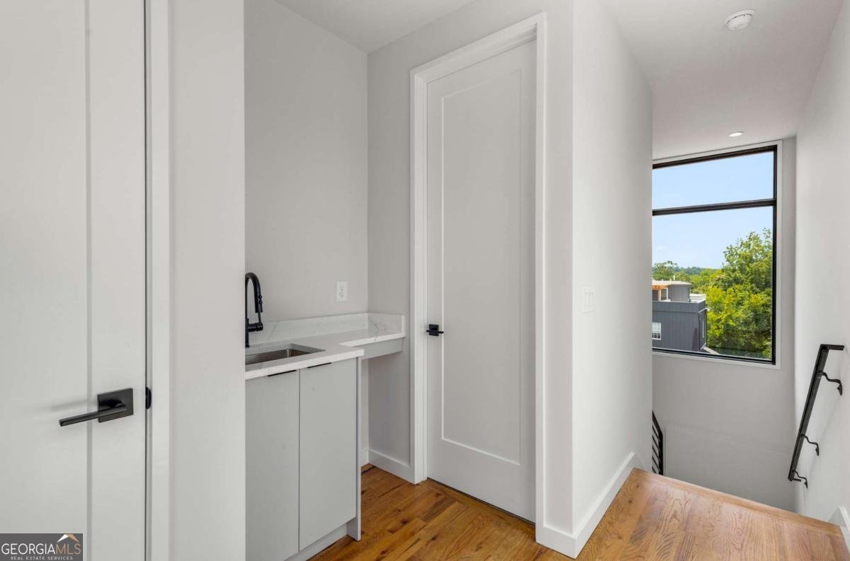 105 Georgia Avenue Atlanta - 18