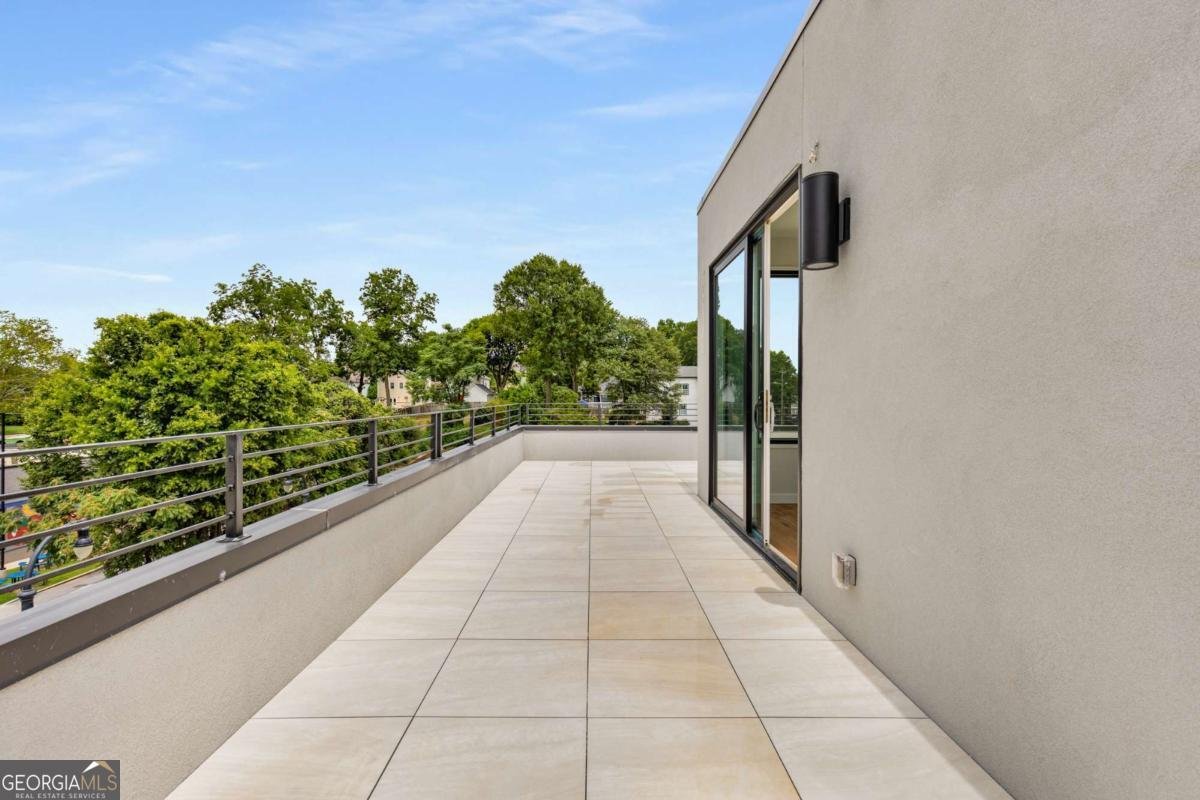 105 Georgia Avenue Atlanta - 22