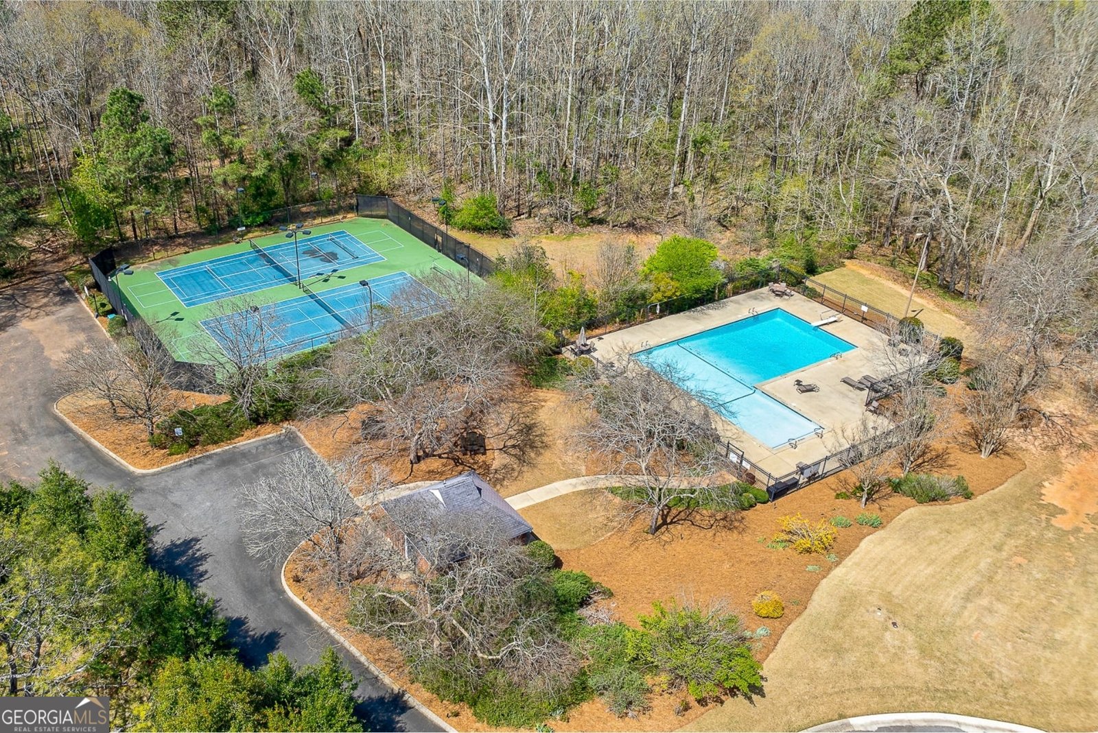 1231 Scarlet Oak Circle Athens - 45