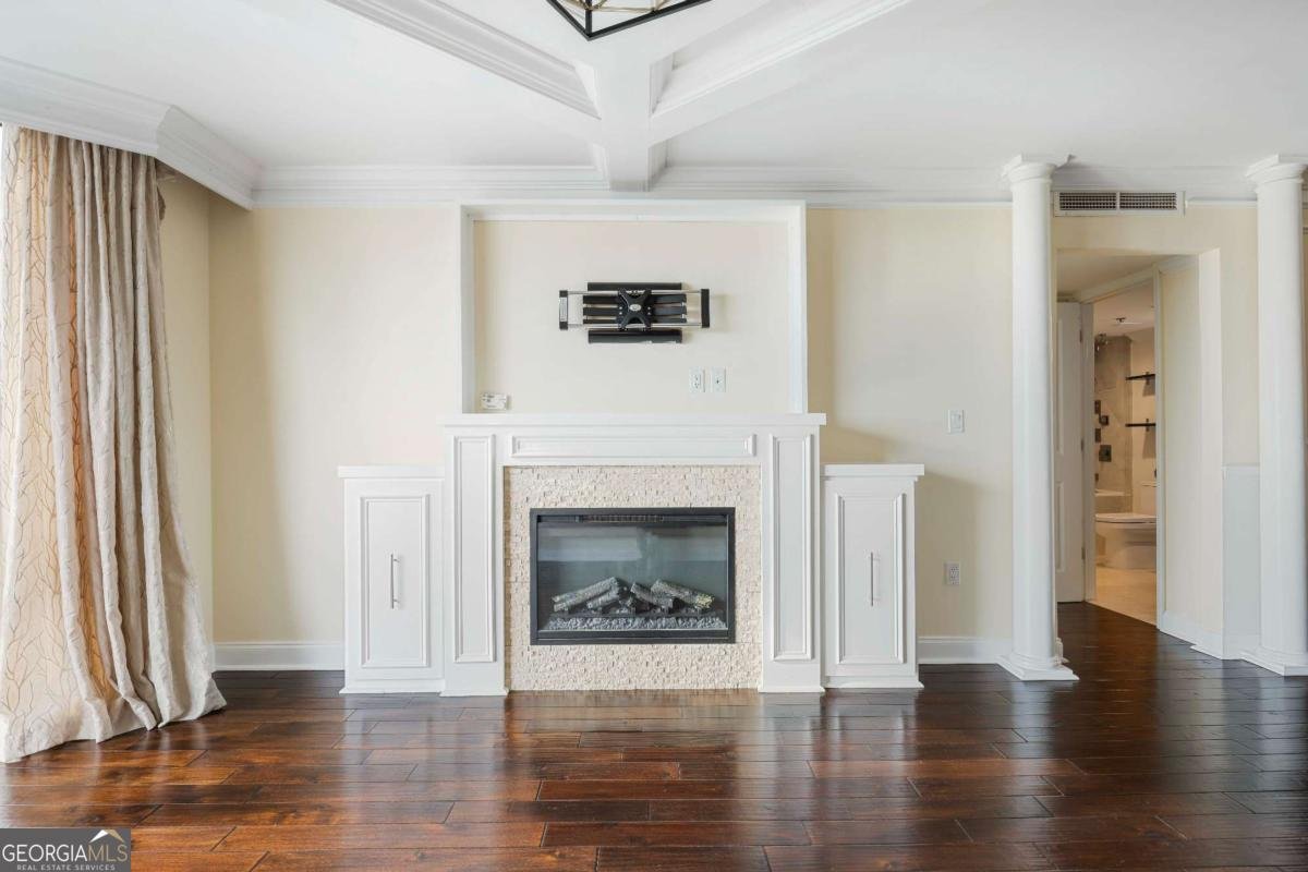 2870 Pharr Court South Atlanta - 4