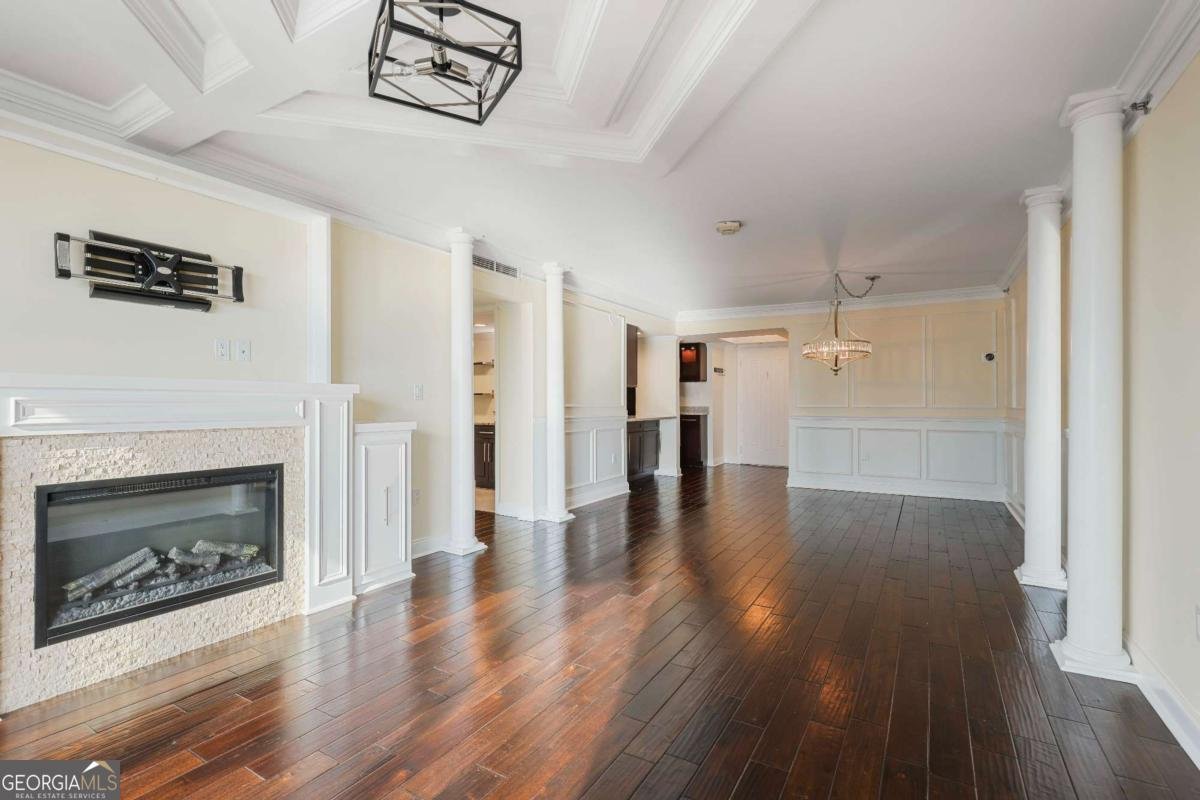 2870 Pharr Court South Atlanta - 6