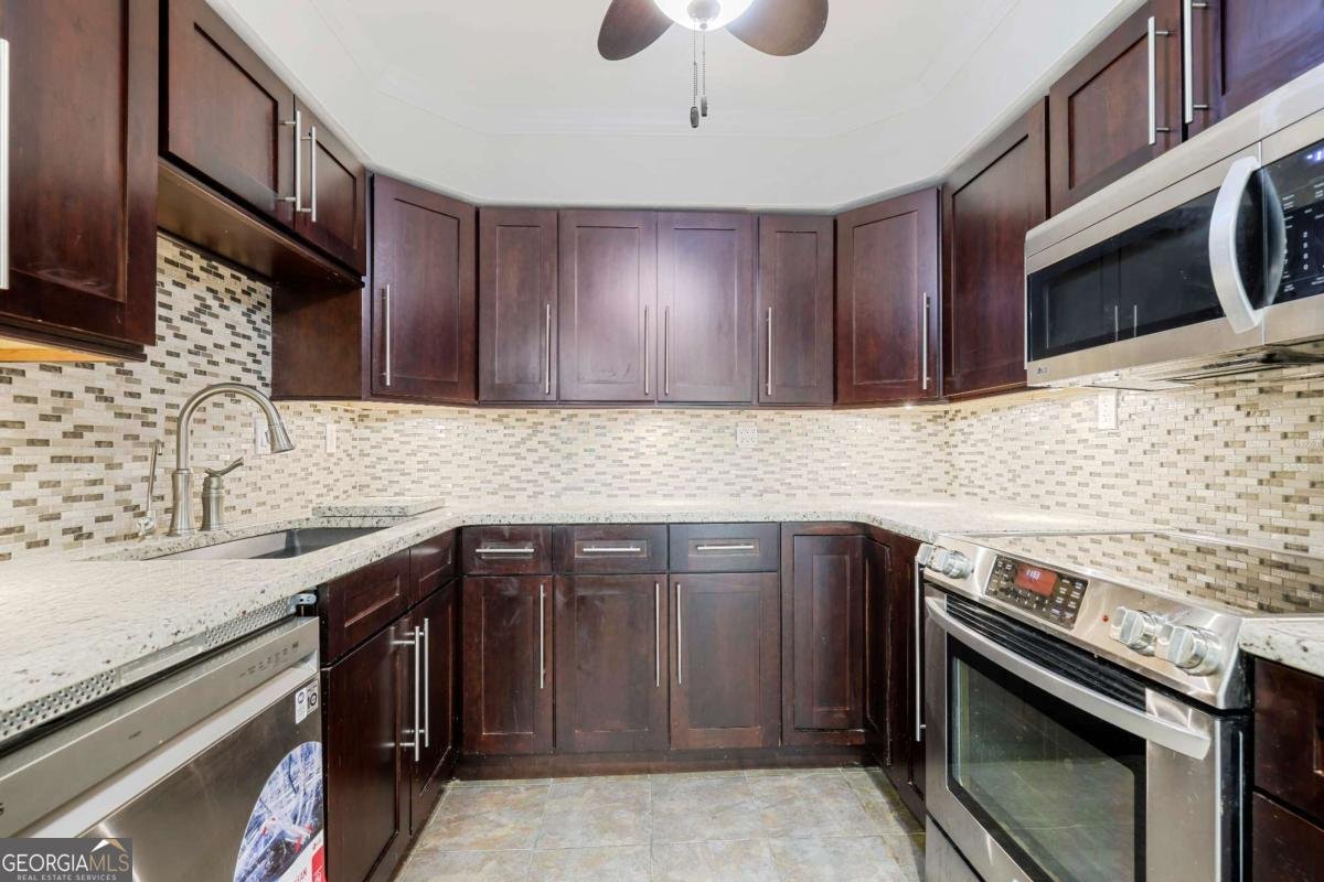 2870 Pharr Court South Atlanta - 9