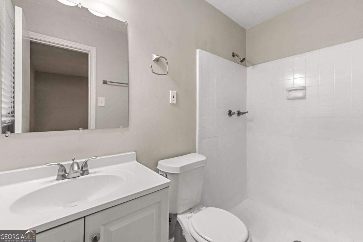 5533 Wind Drive Lilburn - 11