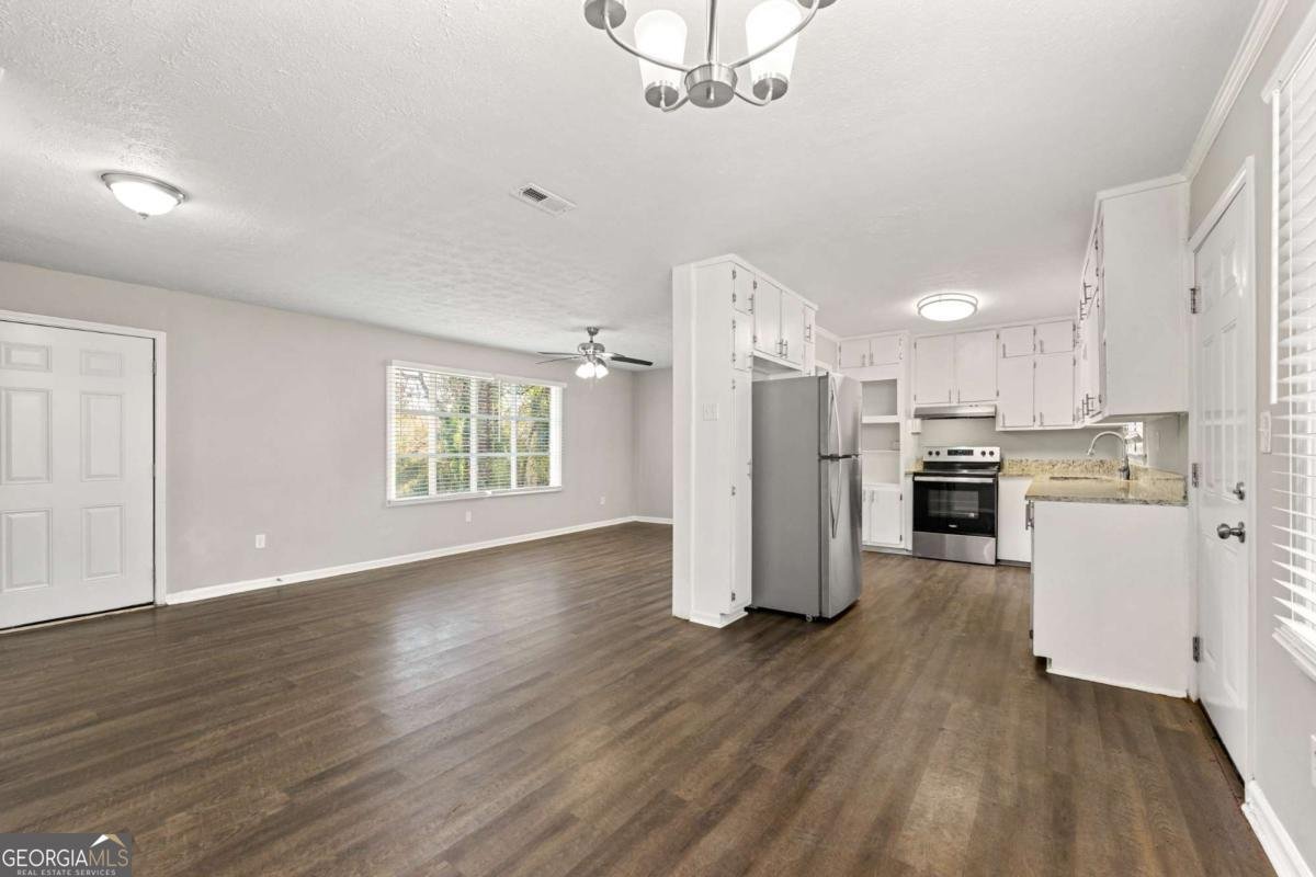 5533 Wind Drive Lilburn - 4