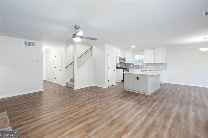 4100 CHANTICLEER Drive Kennesaw - 6