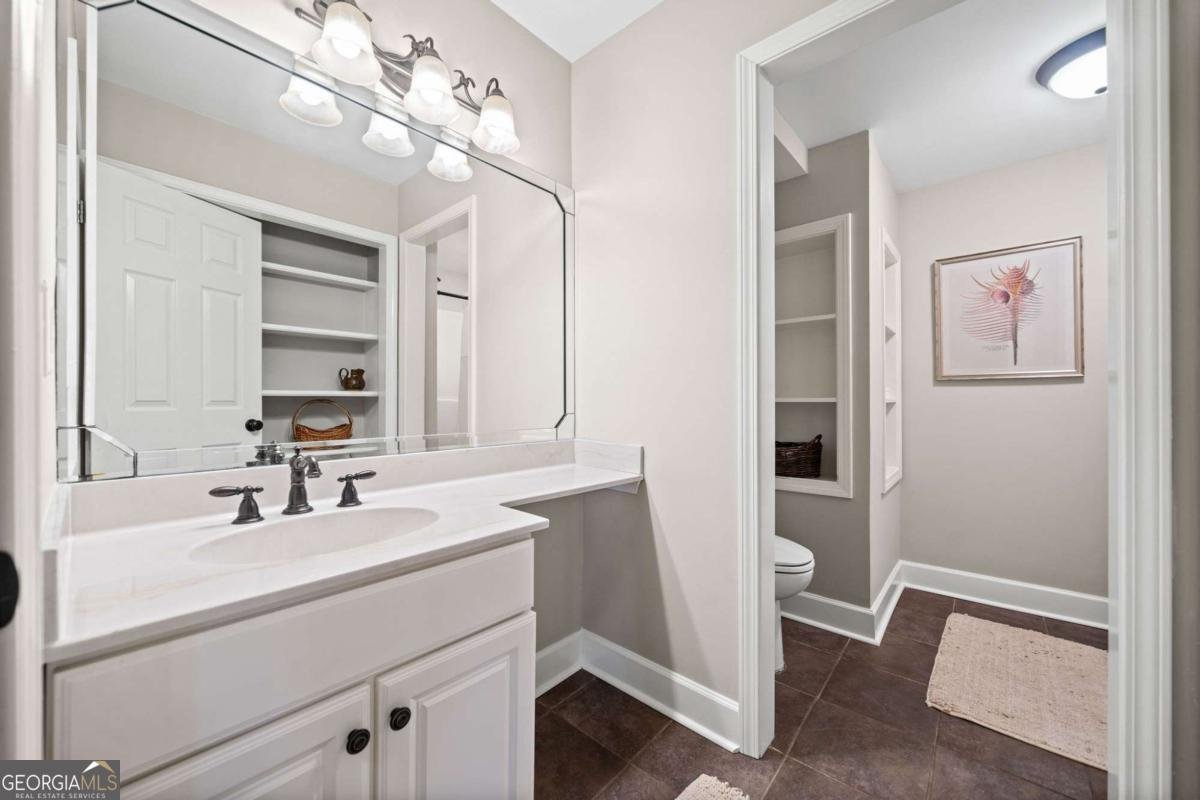 103 Cardinal Road White - 22