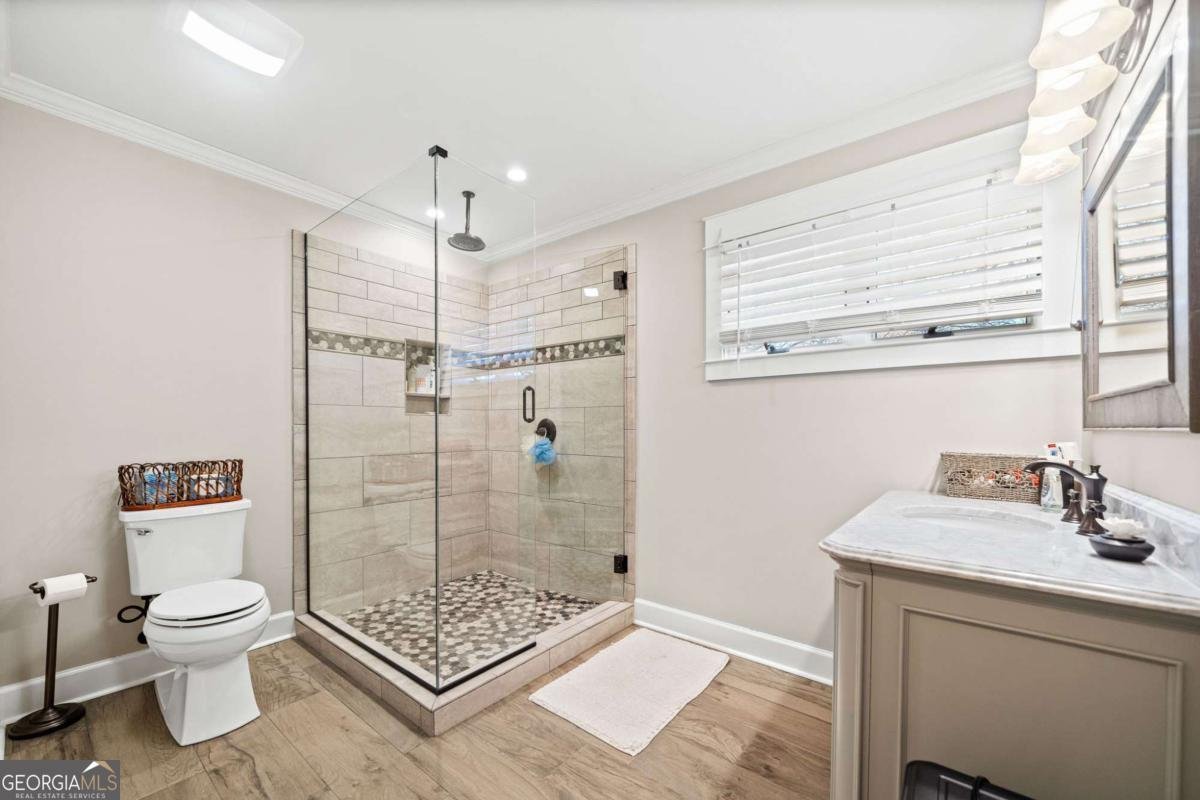103 Cardinal Road White - 27