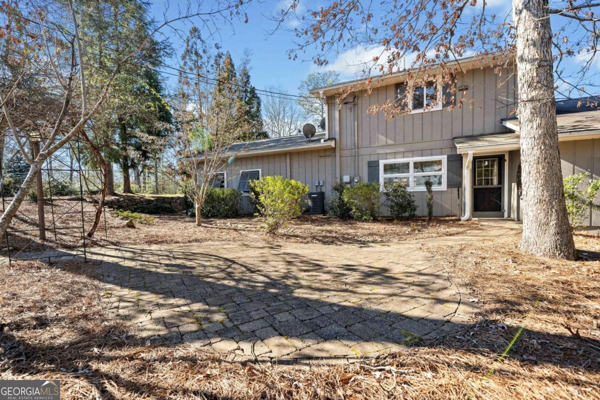 103 Cardinal Road White - 32
