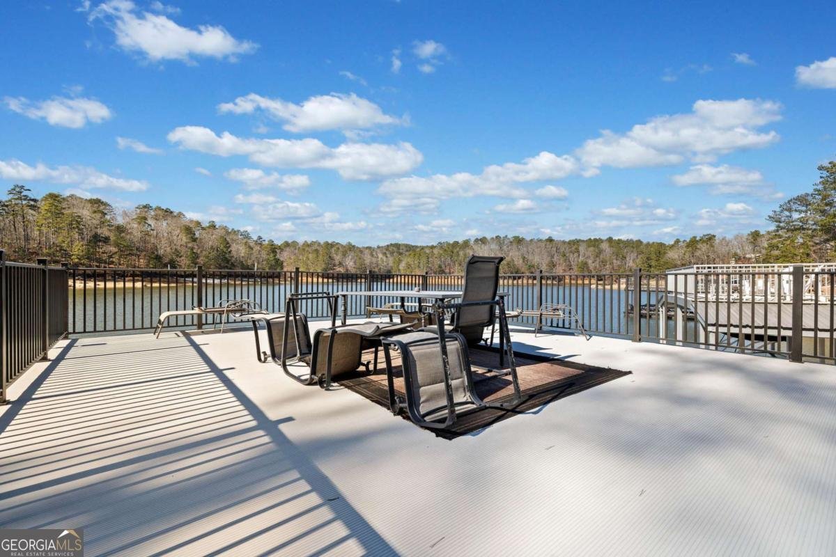 103 Cardinal Road White - 36