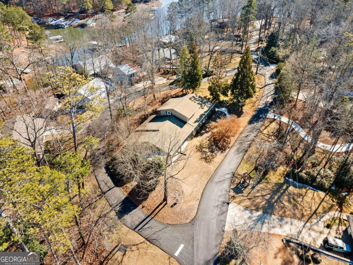 103 Cardinal Road White - 6