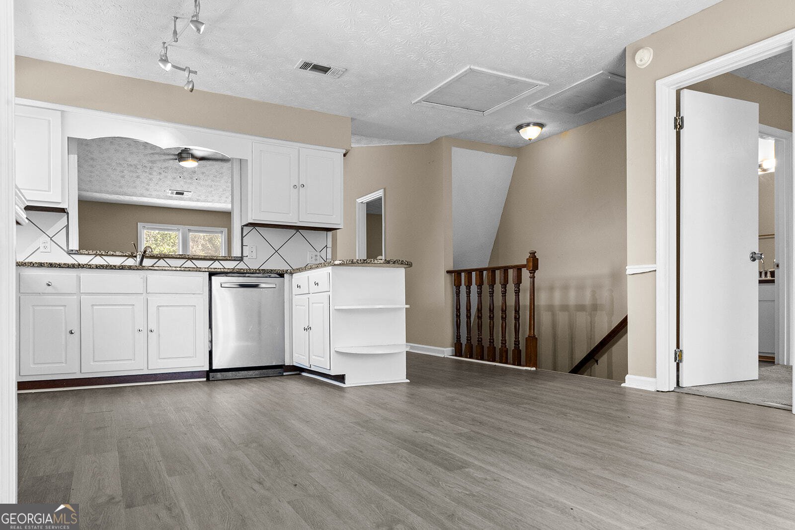 3219 University Avenue Columbus - 21