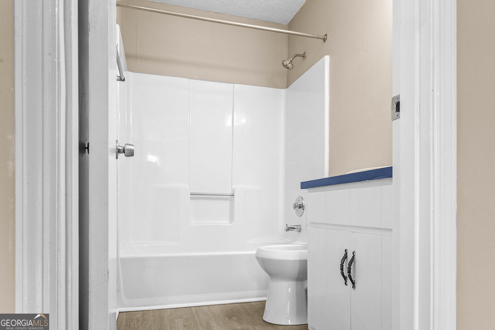 3219 University Avenue Columbus - 28