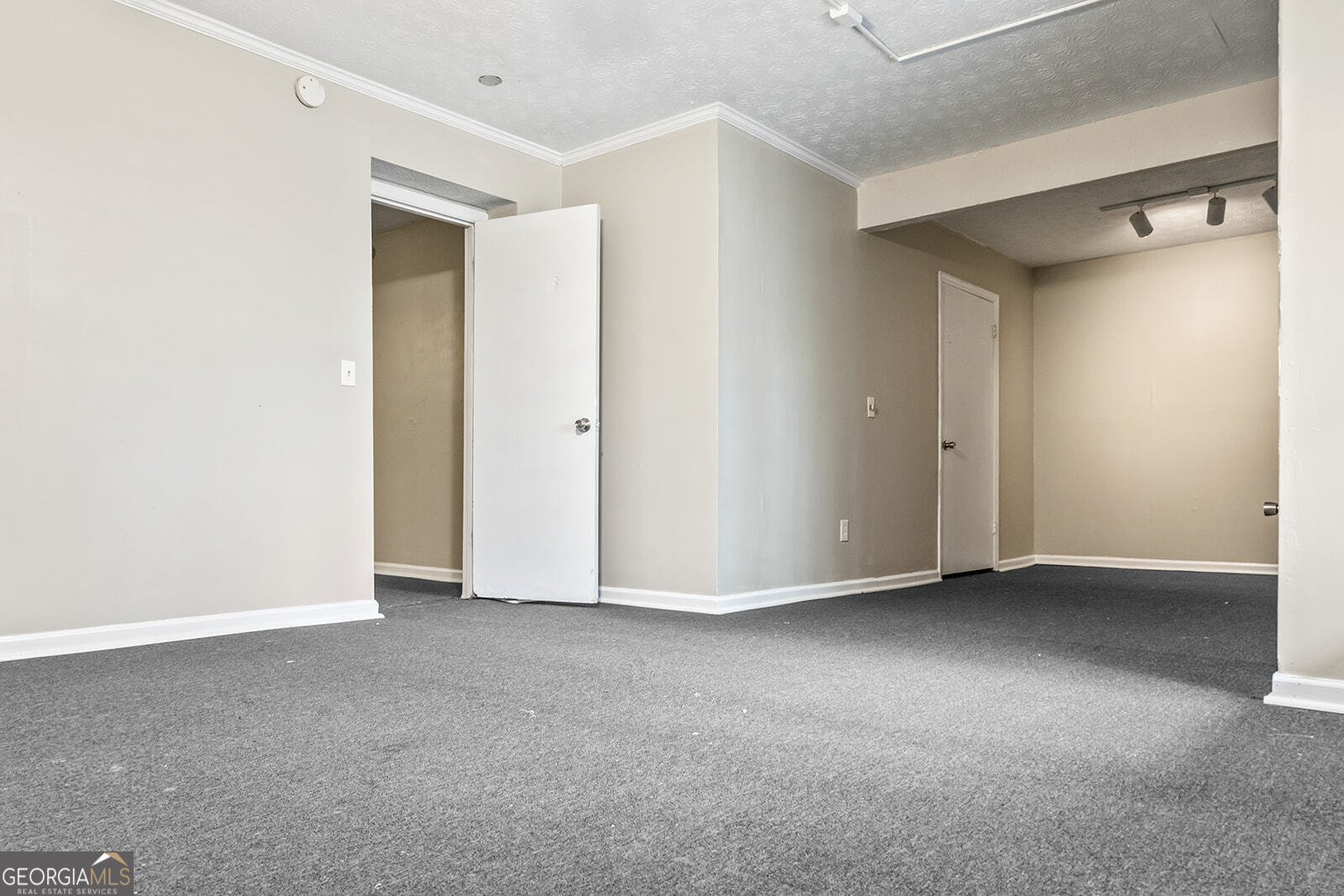 3219 University Avenue Columbus - 38