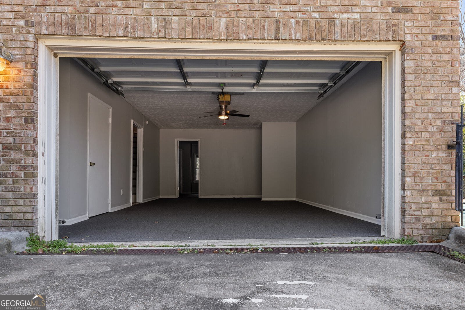 3219 University Avenue Columbus - 39