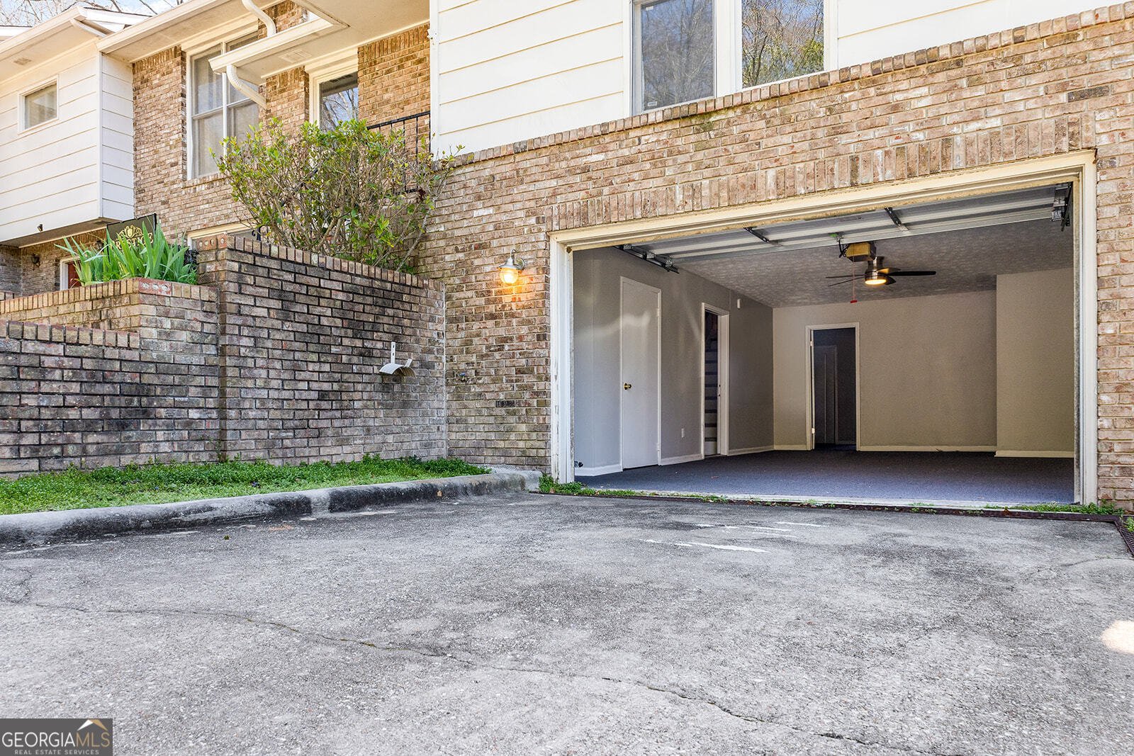 3219 University Avenue Columbus - 40