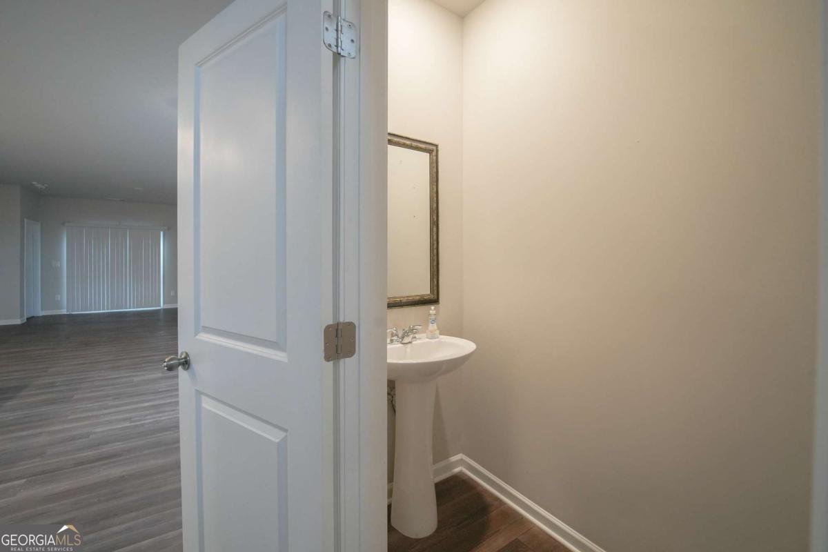 337 AMSTERDAM Way Hampton - 13