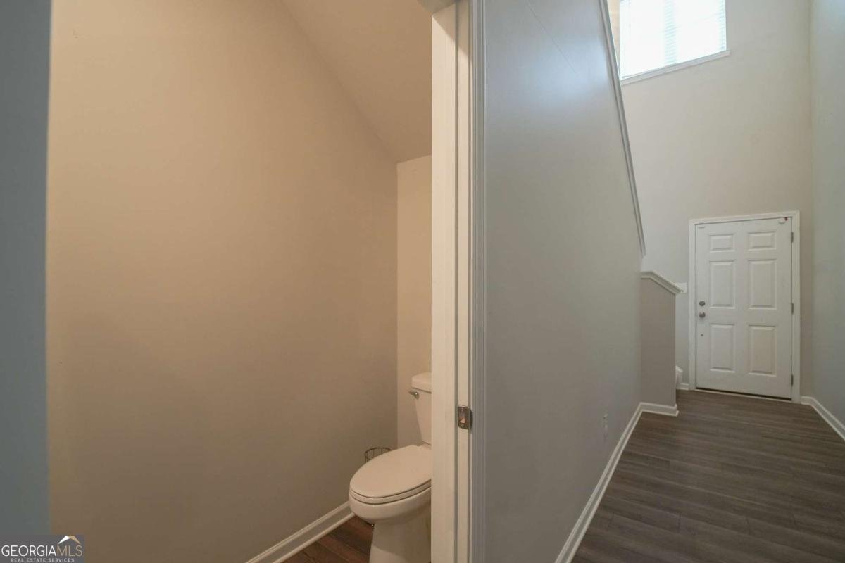 337 AMSTERDAM Way Hampton - 14