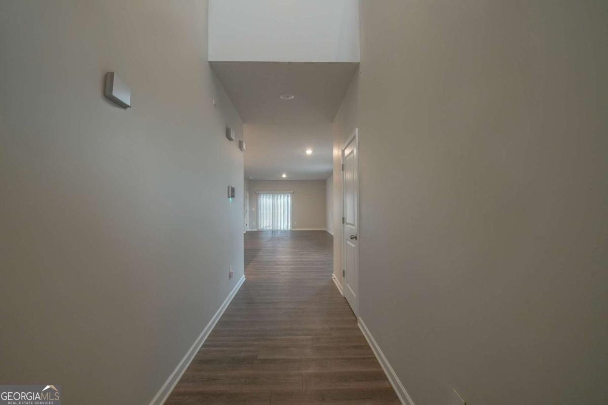 337 AMSTERDAM Way Hampton - 2