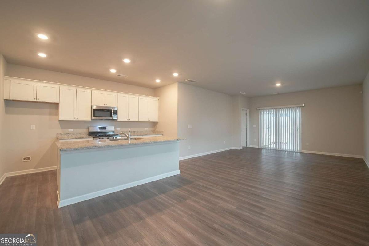 337 AMSTERDAM Way Hampton - 3
