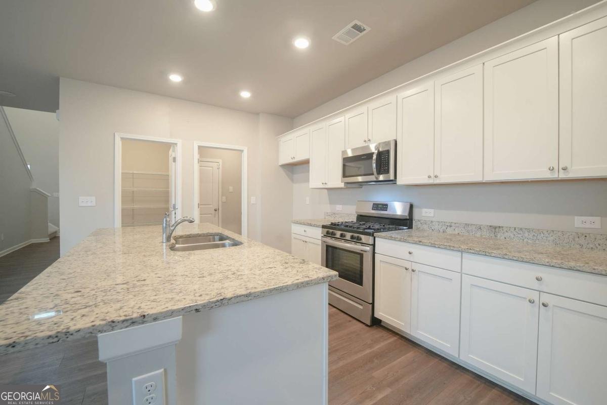 337 AMSTERDAM Way Hampton - 6