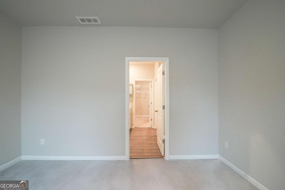 337 AMSTERDAM Way Hampton - 9