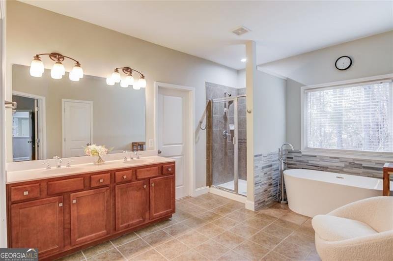 588 MYRTLE TRACE Lane Suwanee - 25
