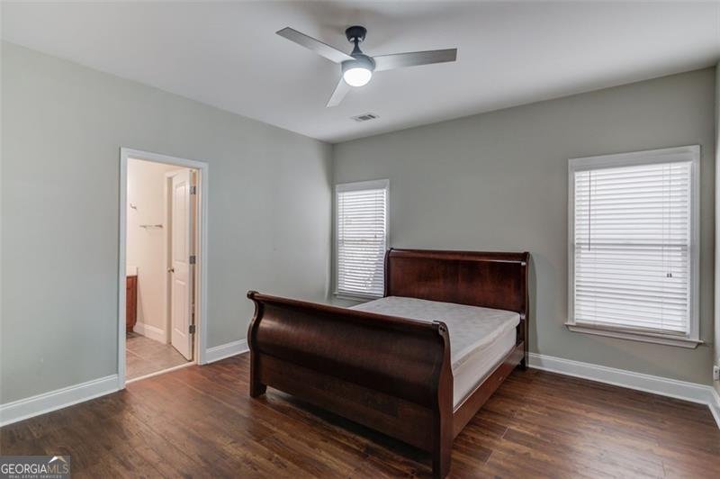 588 MYRTLE TRACE Lane Suwanee - 32