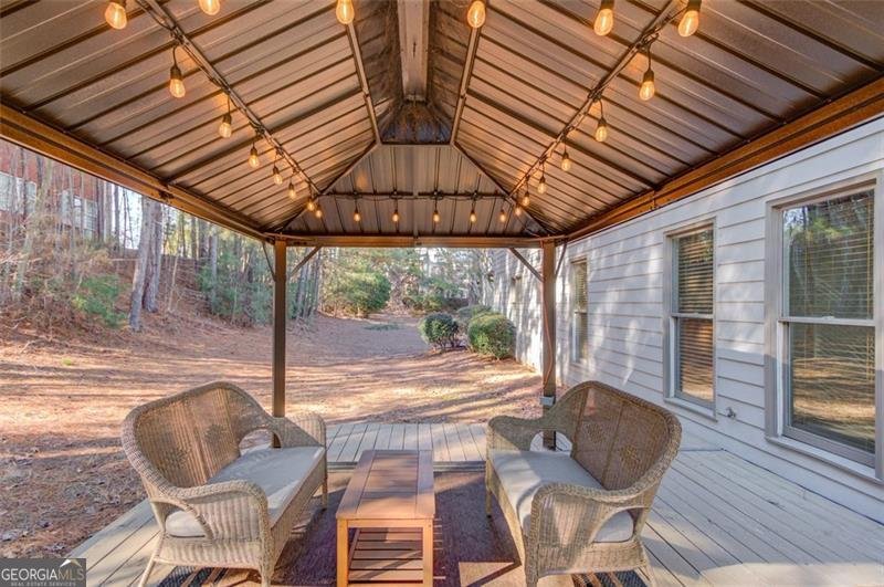 588 MYRTLE TRACE Lane Suwanee - 43